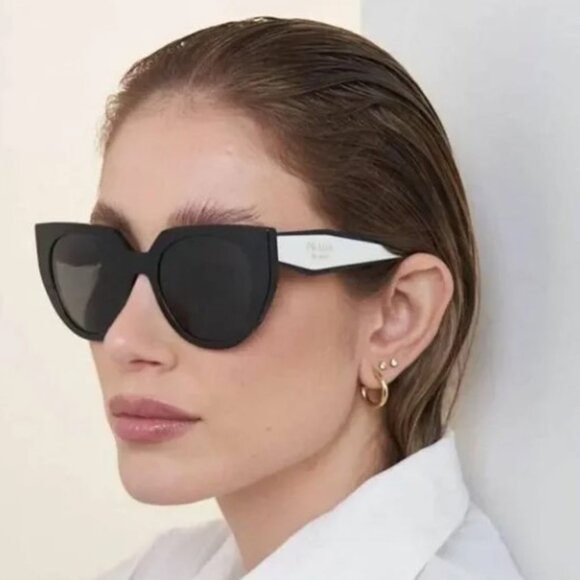 Prada PR14WS 09Q-5S0 Black & White Women Sunglasses - Picture 1 of 6